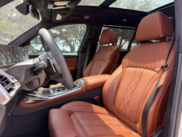 2025 BMW X7 M60i