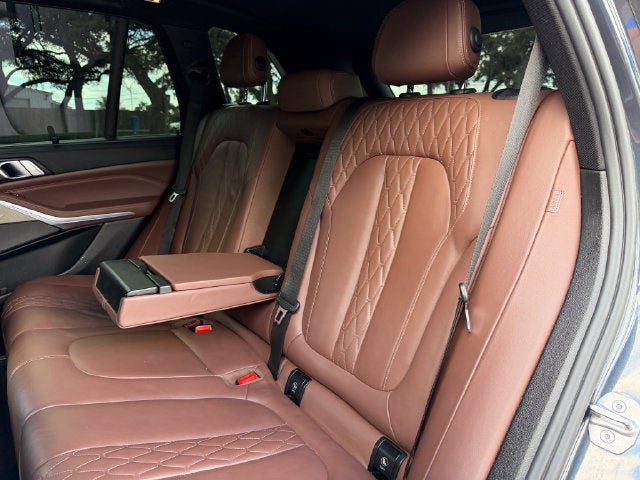 2022 BMW X5 M50i
