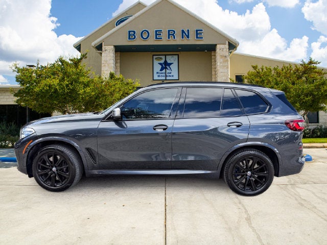 2022 BMW X5 M50i