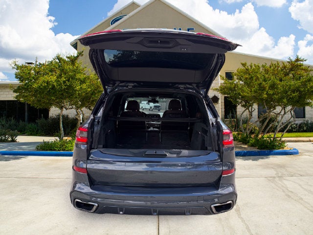 2022 BMW X5 M50i