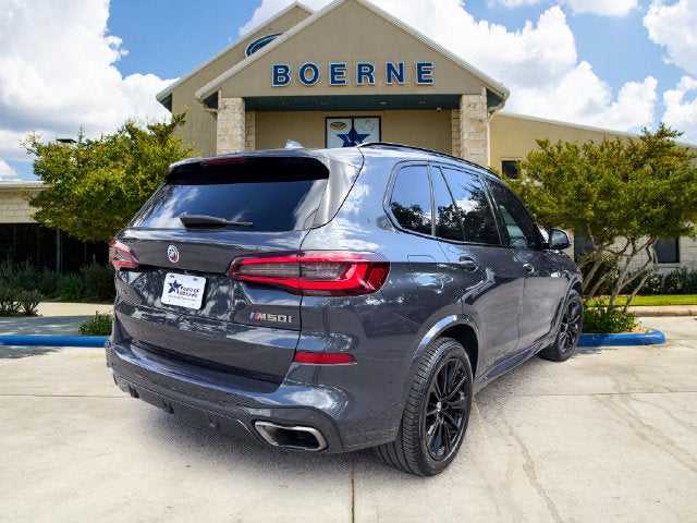2022 BMW X5 M50i