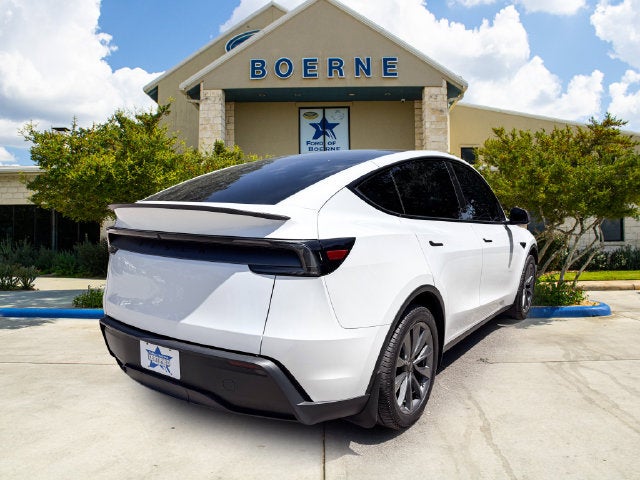 2026 Tesla Model Y Base