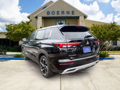 2024 Mitsubishi Outlander SE