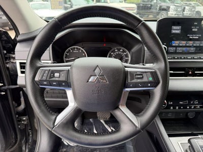 2024 Mitsubishi Outlander SE