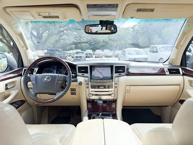 2015 Lexus LX Base