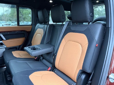 2024 Land Rover Defender 130 P400 X-Dynamic SE
