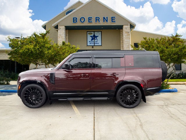 2024 Land Rover Defender 130 P400 X-Dynamic SE