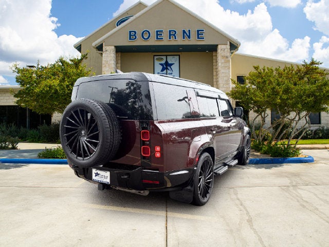 2024 Land Rover Defender 130 P400 X-Dynamic SE