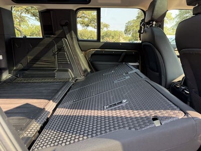 2024 Land Rover Defender 110 P300