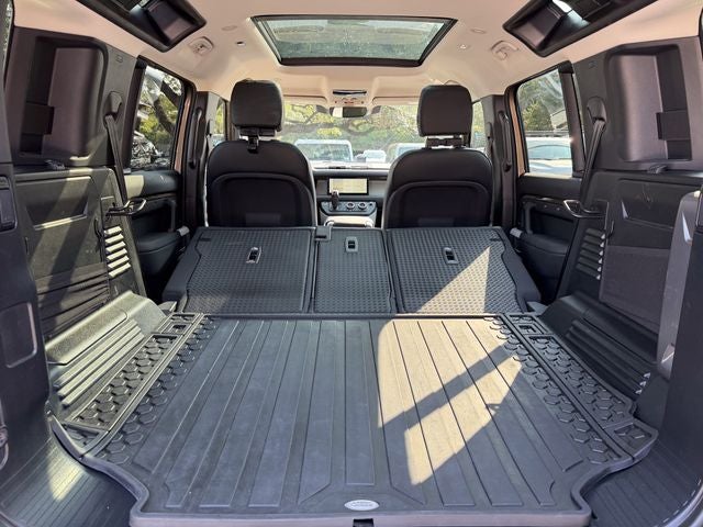2024 Land Rover Defender 110 P300
