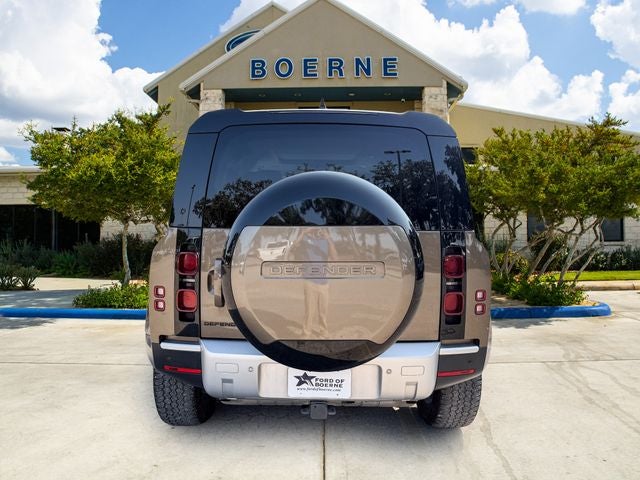 2024 Land Rover Defender 110 P300