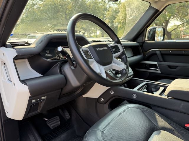 2024 Land Rover Defender 110 P300