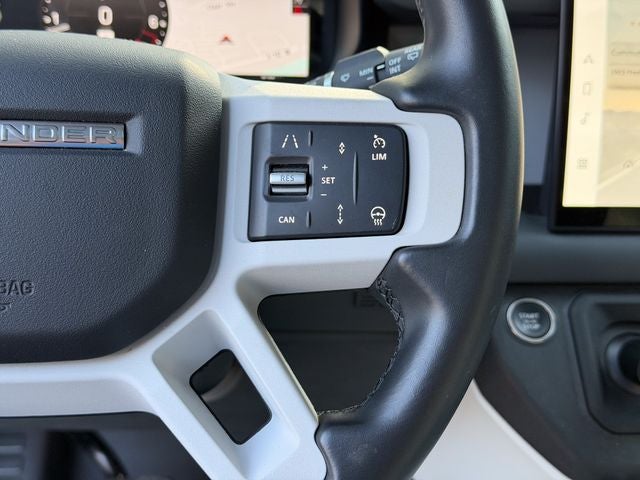 2025 Land Rover Defender 110 P300