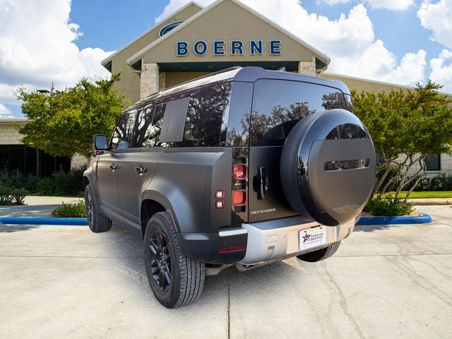 2025 Land Rover Defender 110 P300