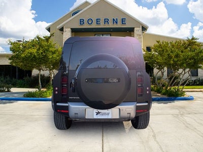 2025 Land Rover Defender 110 P300