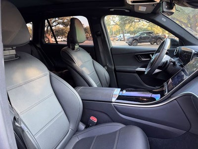 2023 Mercedes-Benz GLC Base