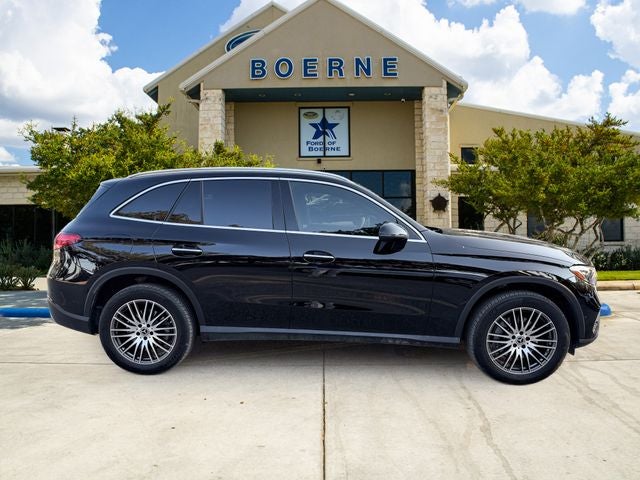 2023 Mercedes-Benz GLC Base