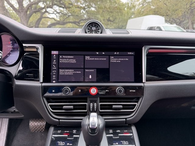 2023 Porsche Macan T