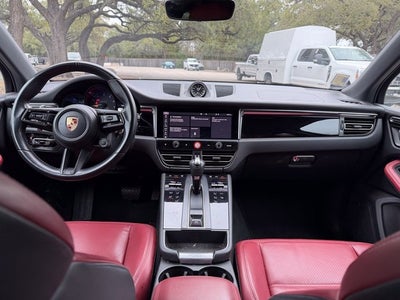 2023 Porsche Macan T